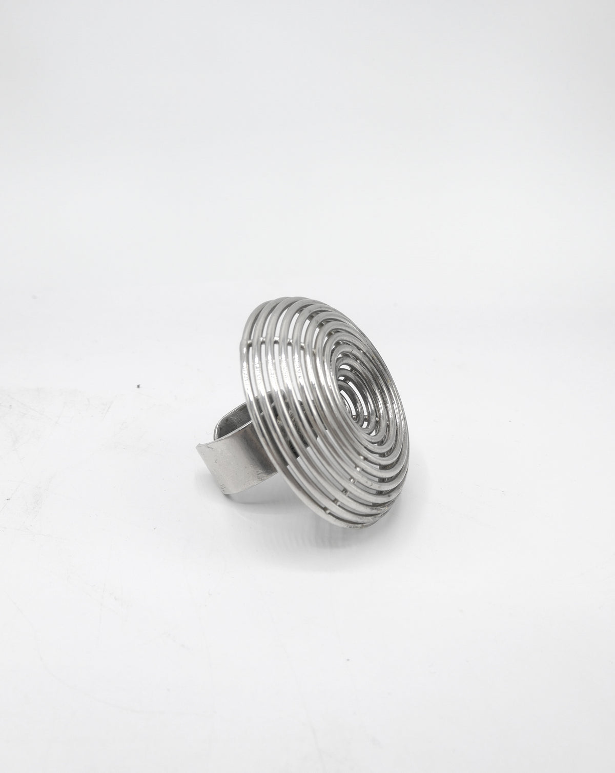 SPIRAL SHIELD RING
