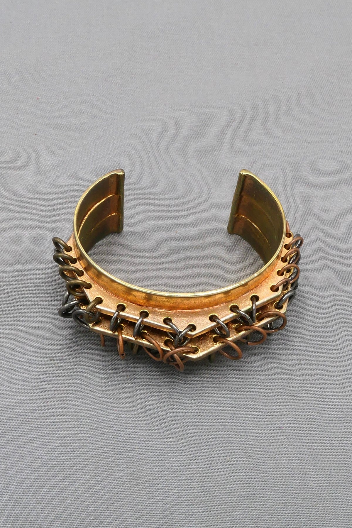 CIRCUIT CUFF