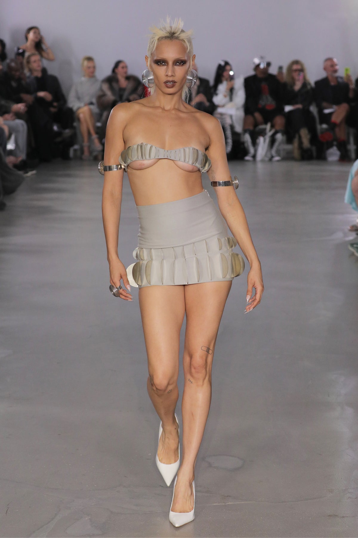 HALF MOON MICRO BANDEAU TOP