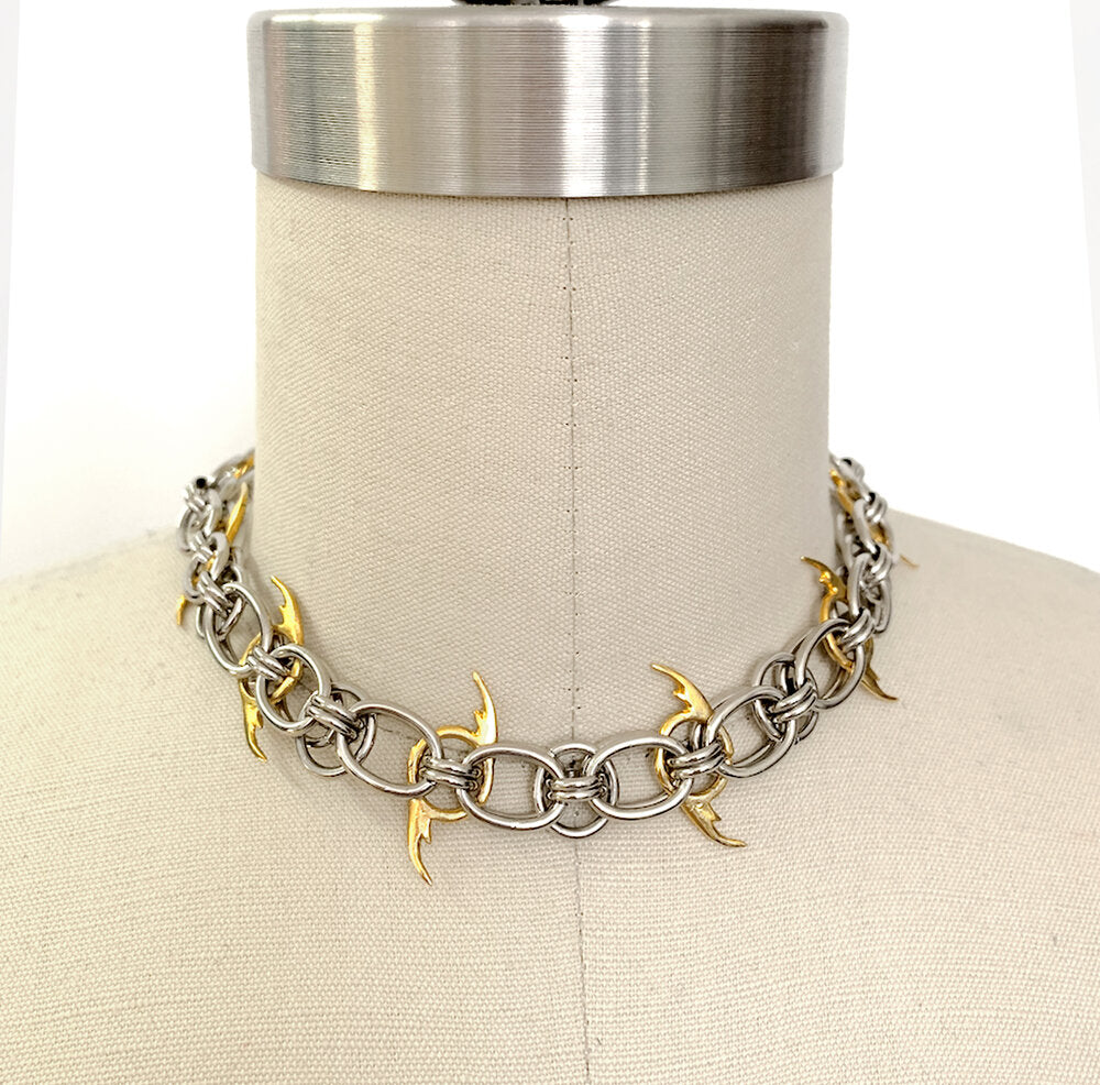 THE FLASH CHOKER