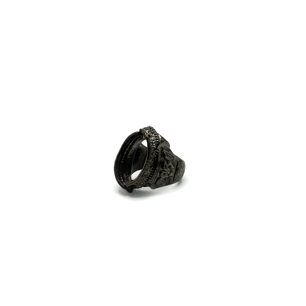 GLITCHY GHOST CLASS RING