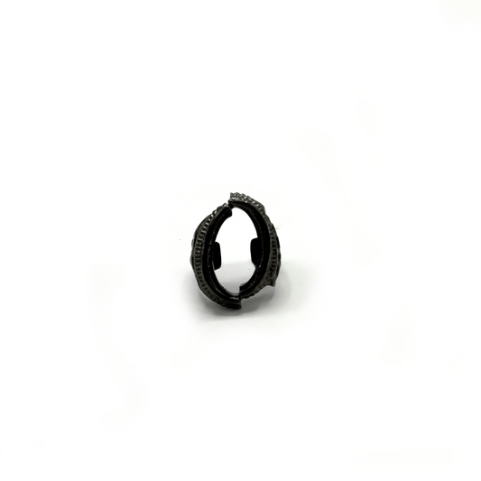 GLITCHY GHOST CLASS RING