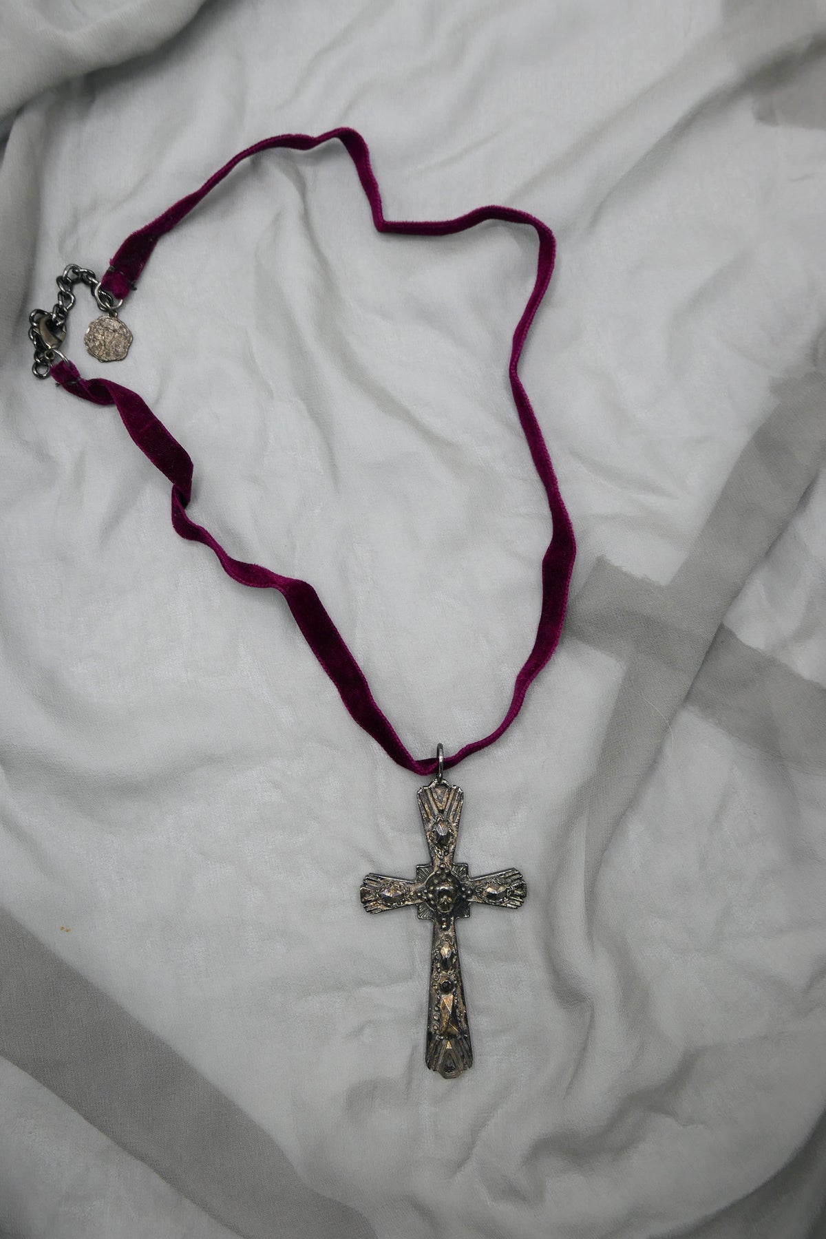 SKULL CROSS + WINE VELVET NECKLACE