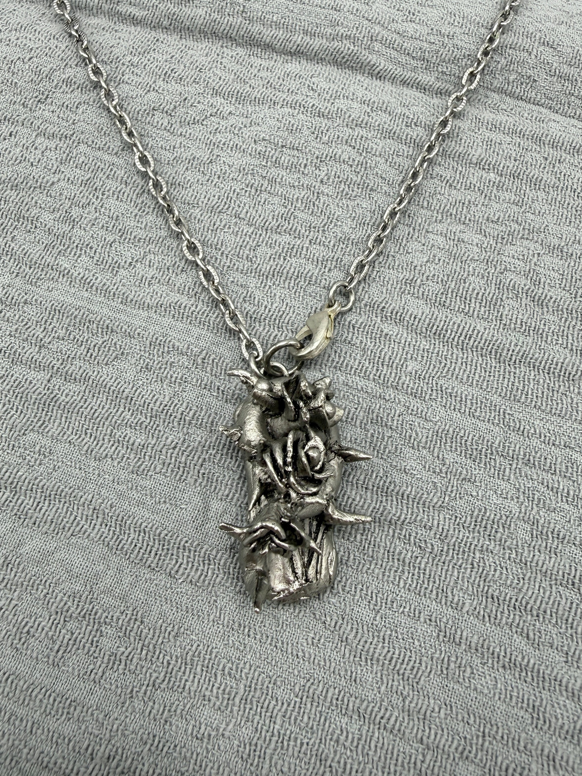 THORN BLOOM NECKLACE