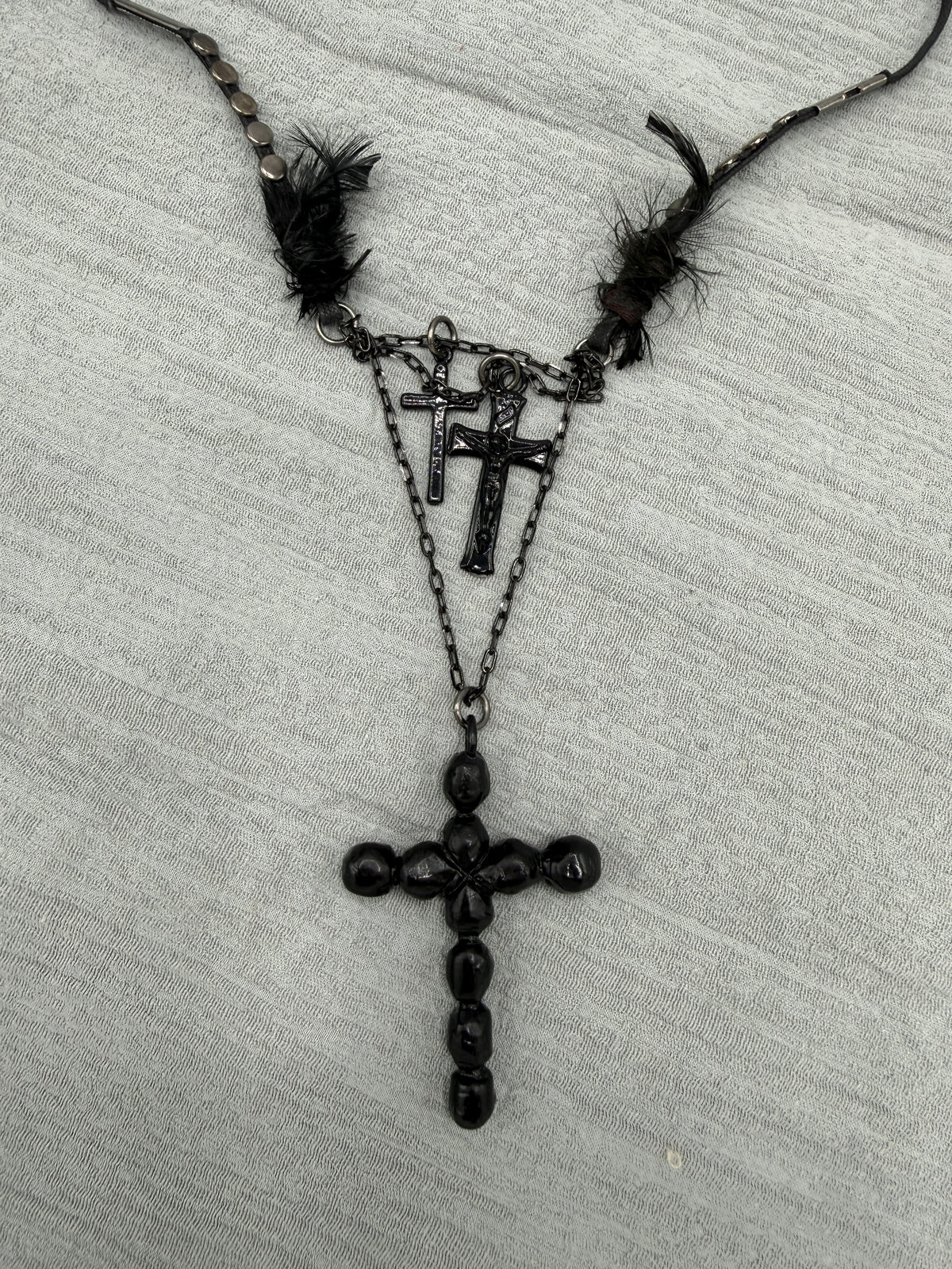 BLACK DEVOTION NECKLACE