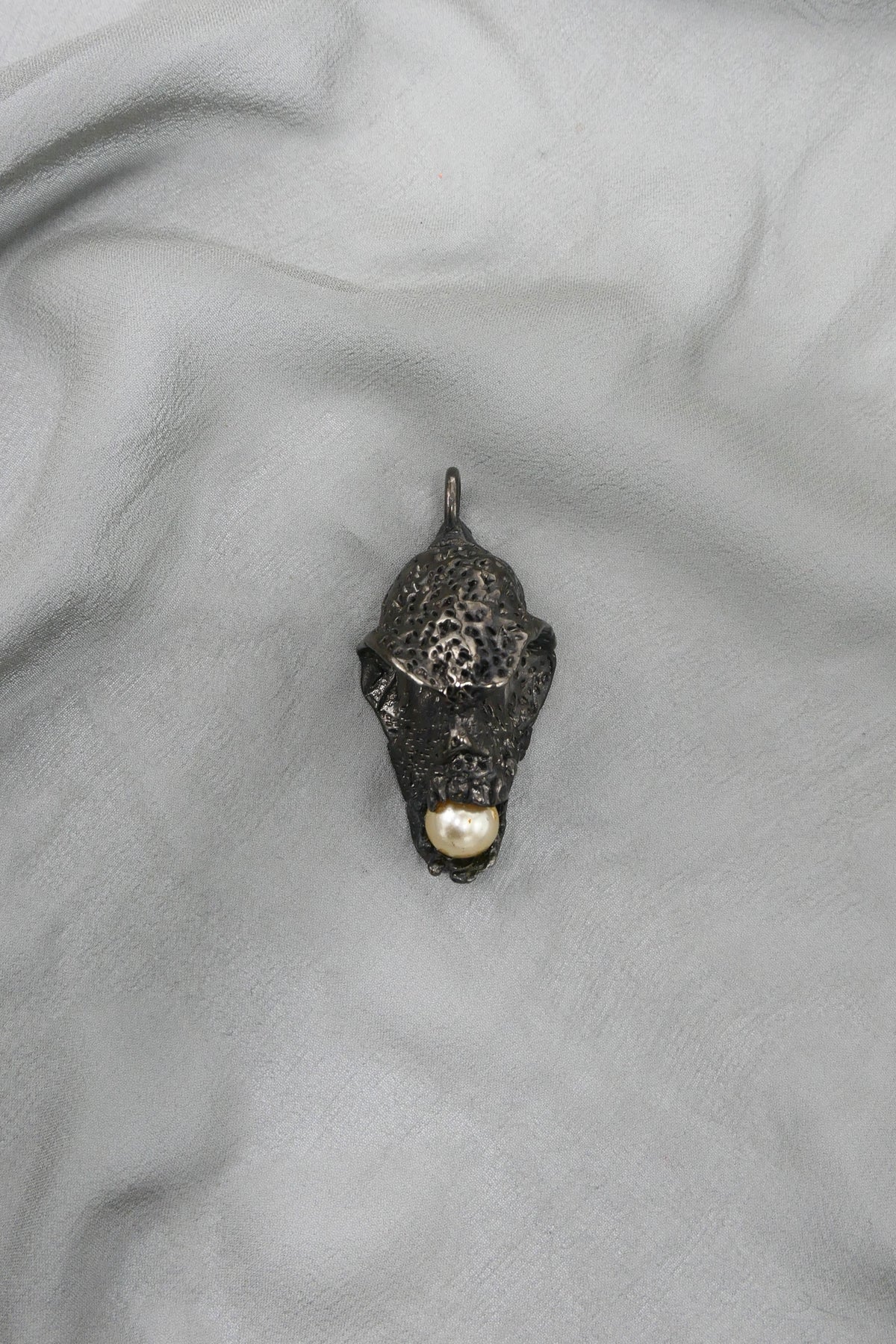 THE MOLTEN SKULL HEAD NECKLACE