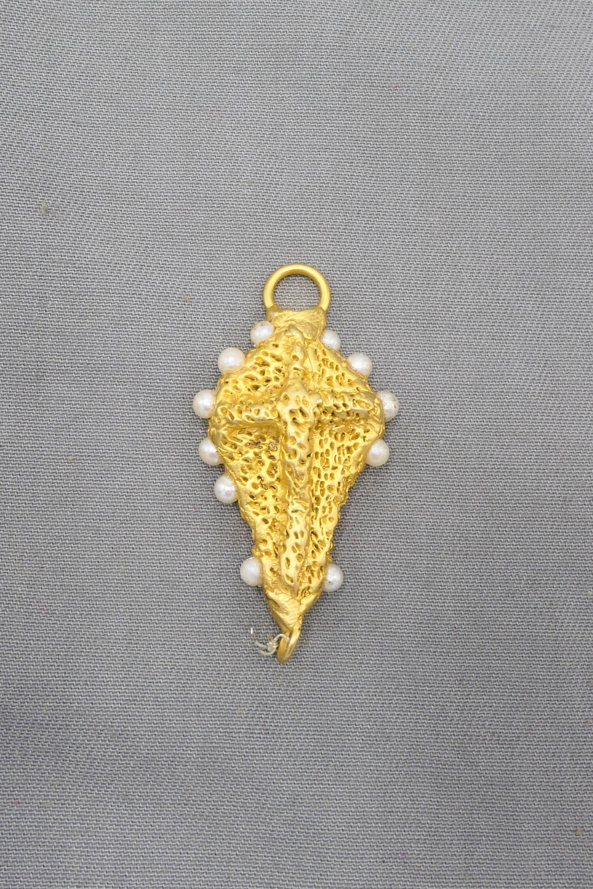 RELIQUARY PEARL PENDANT