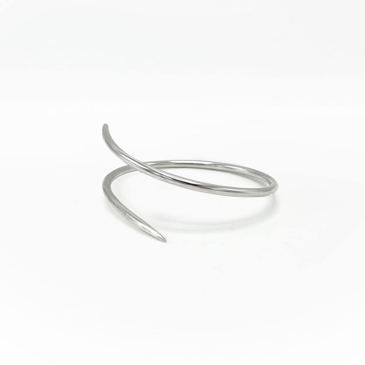 SPIRAL SPIKE WRIST CUFF