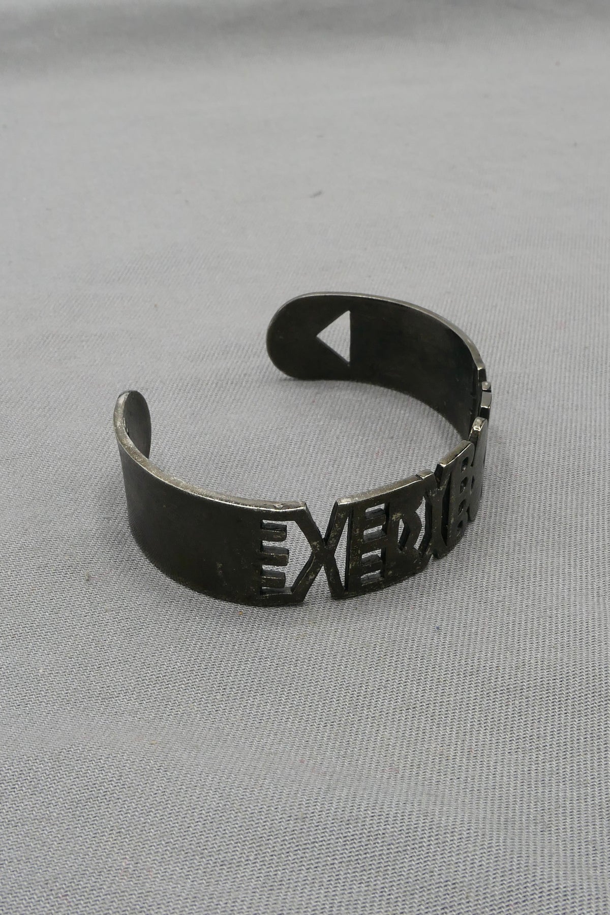 EVERYBODY WRIST CUFF