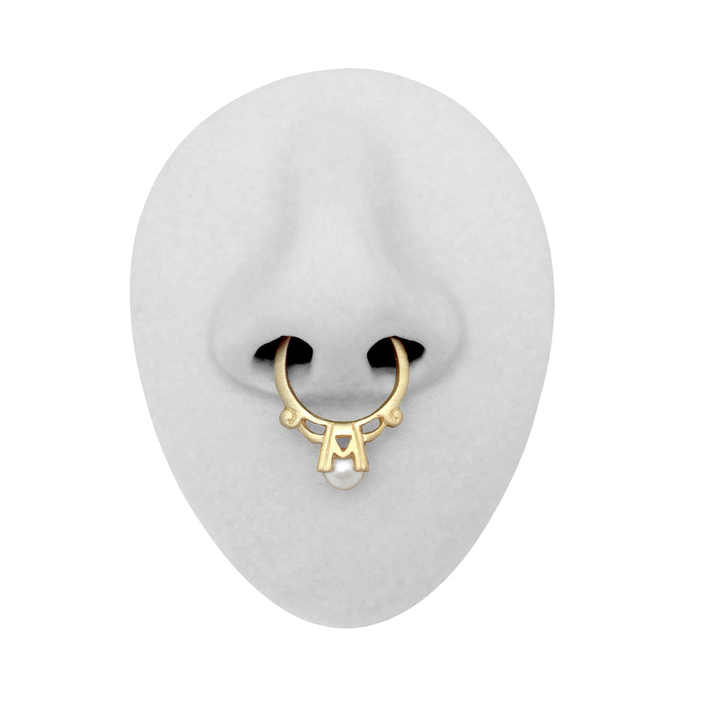 THE ENGAGEMENT PEARL EAR CUFF
