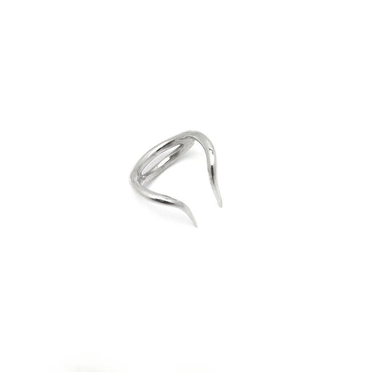THE DOUBLE FANG DISTAL RING