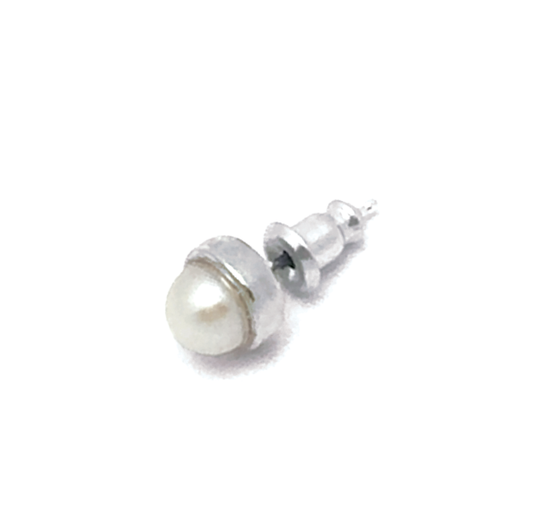 THE MINI PEARL STUD SINGLE EARRING
