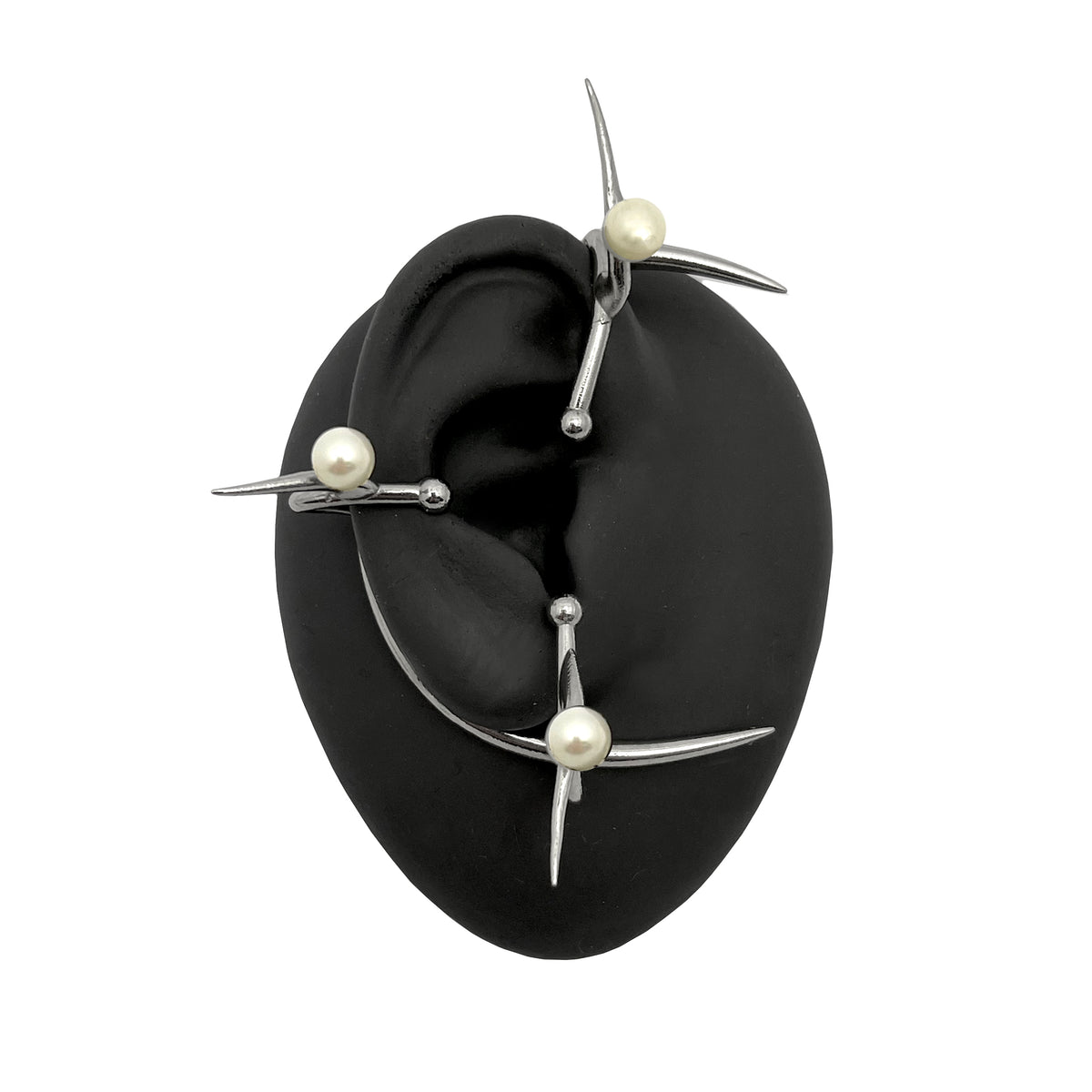 THE THORN HIVE TRIPLE PEARL EAR CUFF