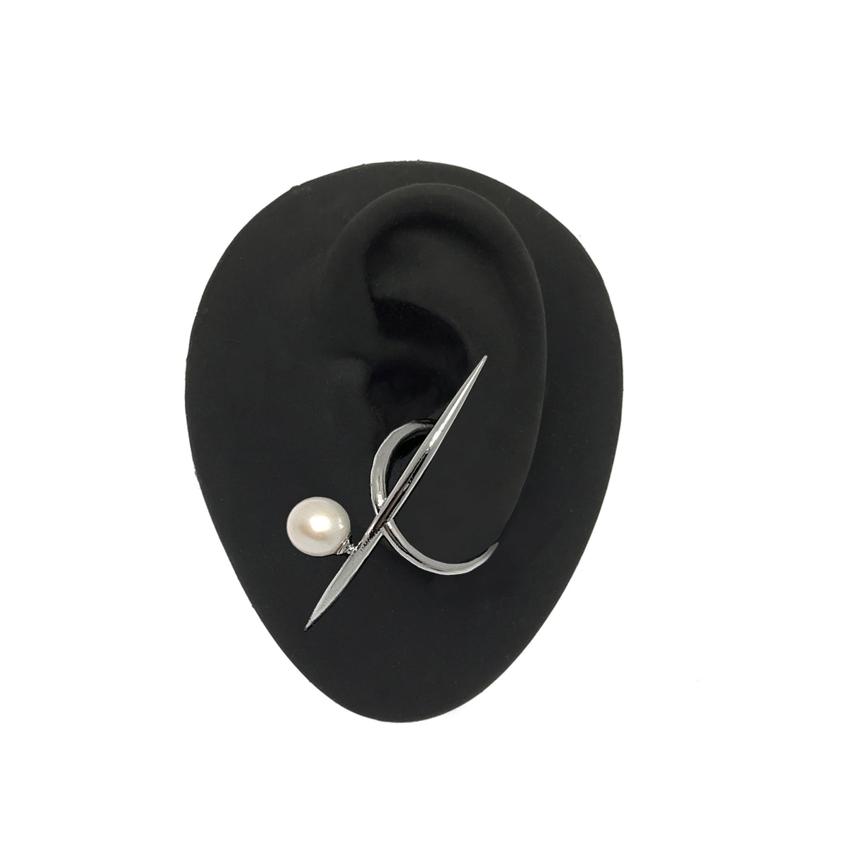THE THORN HIVE PEARL CONCH CUFF